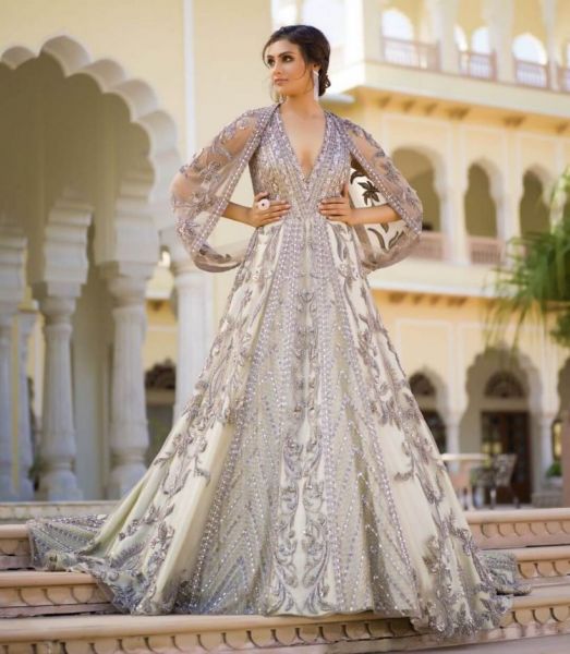 Trending Sister Of The Bride Outfit Ideas For Every Wedding Function!