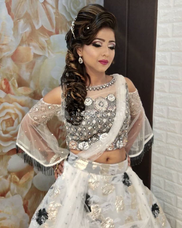 beautiful bride in royal city. jssmakeovers | best makeup artist in jaipur  | best bridal makeup artist follow me on my pages :- Linkdin -  http://www.linkedin.com/in/jaya-makeup-artist Instagram-  https://www.instagram.com/jssmakeovers/ facebbook - https ...