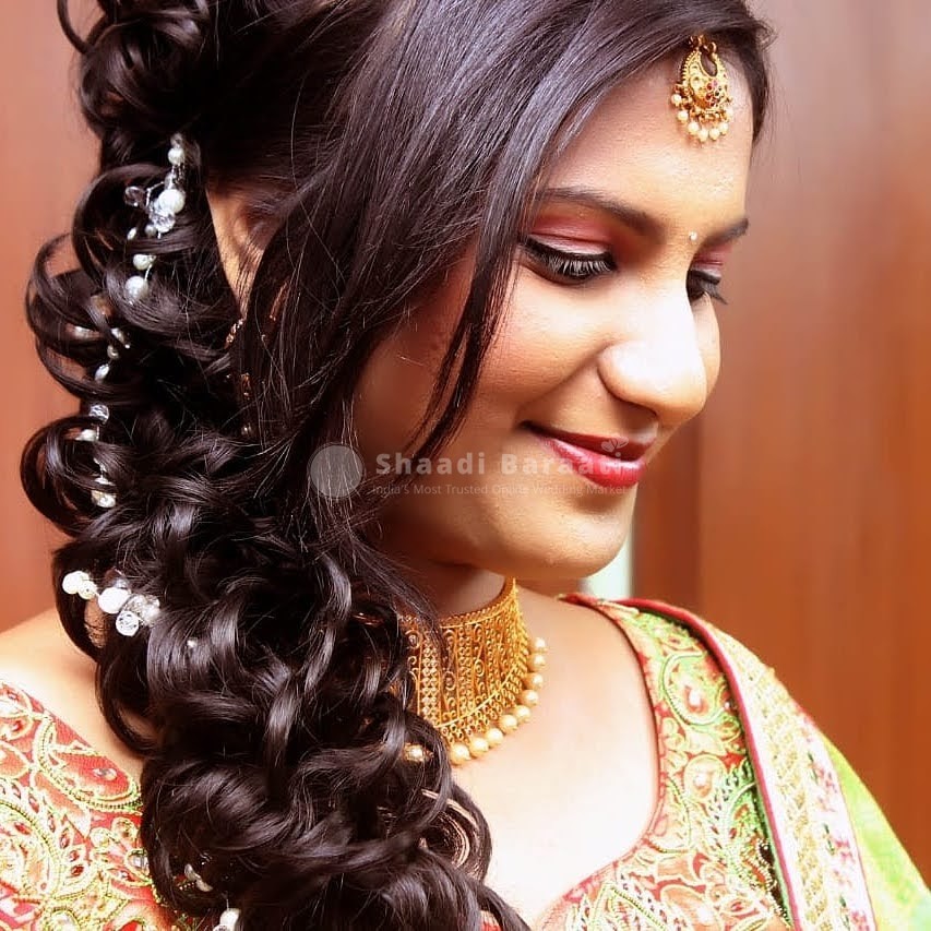 Hair style | Hair style on saree, Traditional hairstyle, Indian bridal  hairstyles