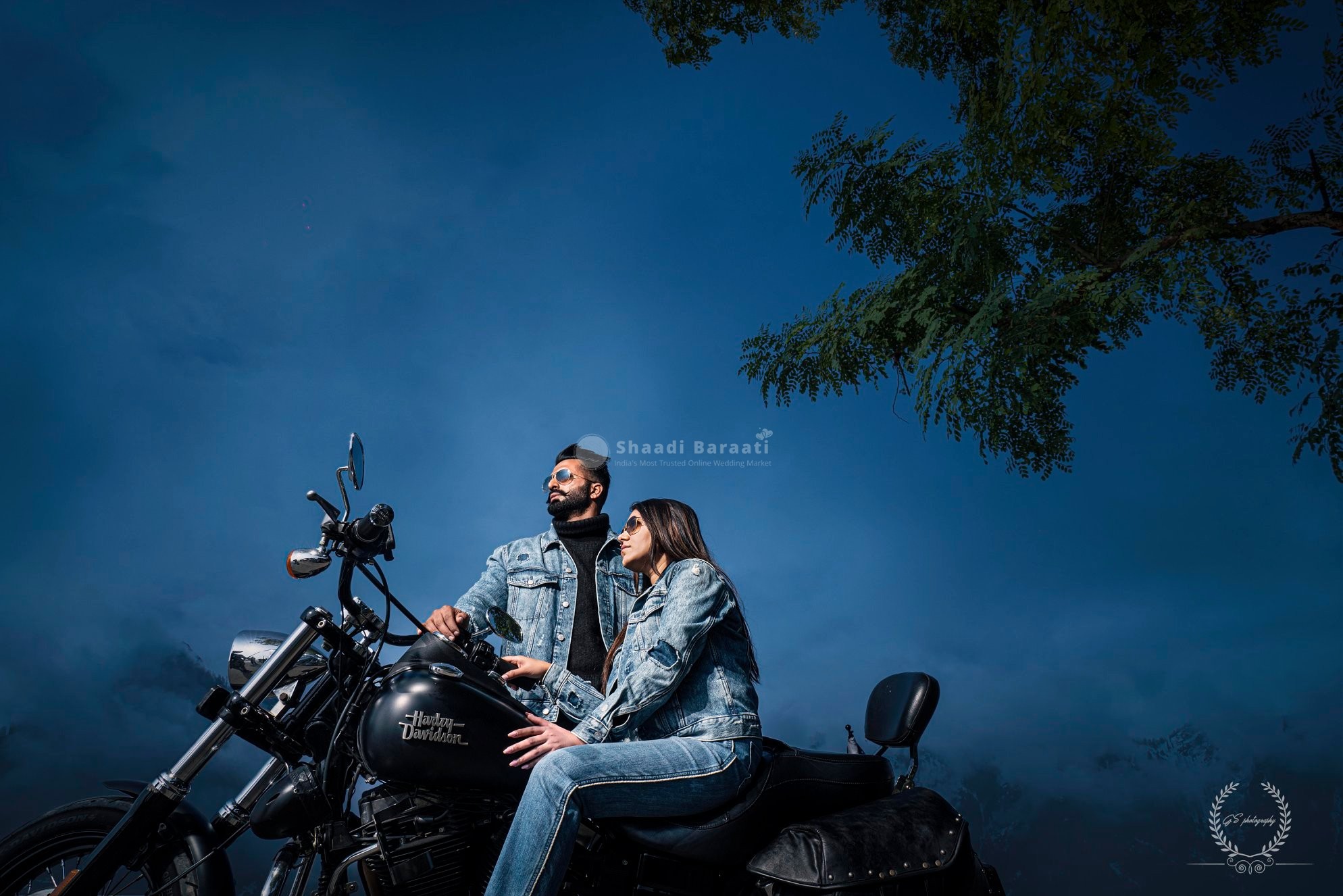 Couple Posing on Motorcycle · Free Stock Photo